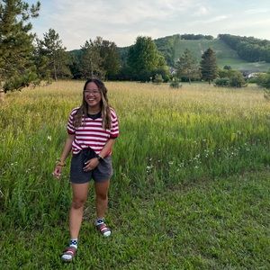 Meet your Posher, Justine